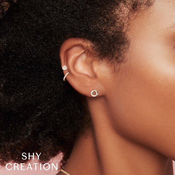 アクセサリー simmon SHAPE ROUND PIERCED EARRING M 0.09CT DIAMOND LOVE KNOT CIRCLE STUD EARRING – Shy Creation