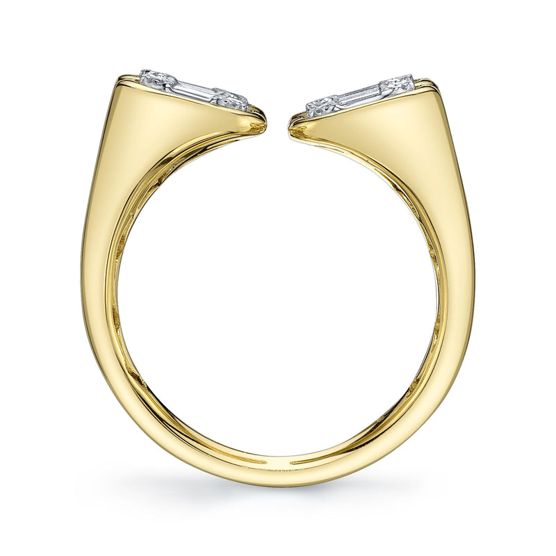 0.20CT DIAMOND BAGUETTE RING