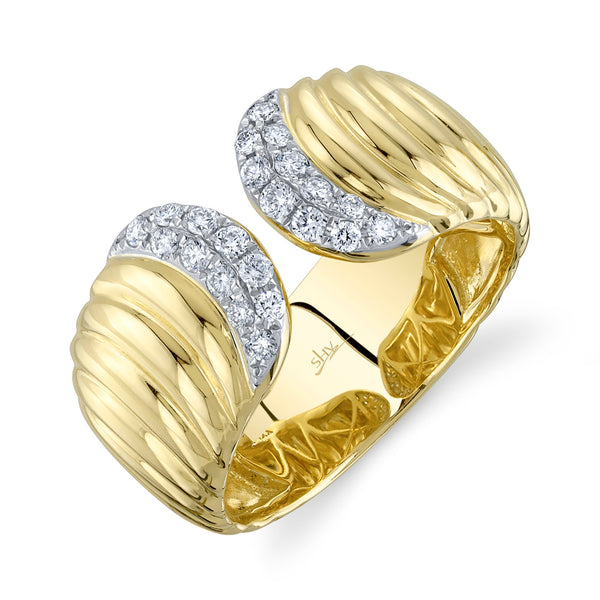 0.26CT DIAMOND RIBBED RING