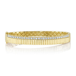 1.07CT DIAMOND RIBBED BANGLE