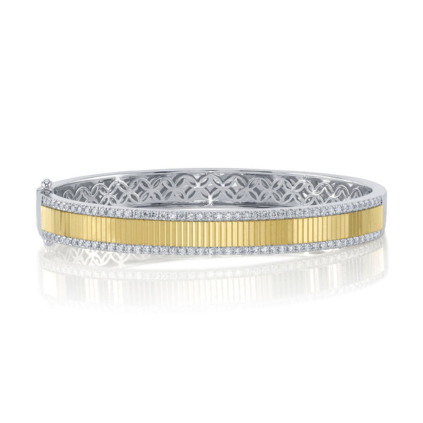 1.06CT DIAMOND RIBBED BANGLE