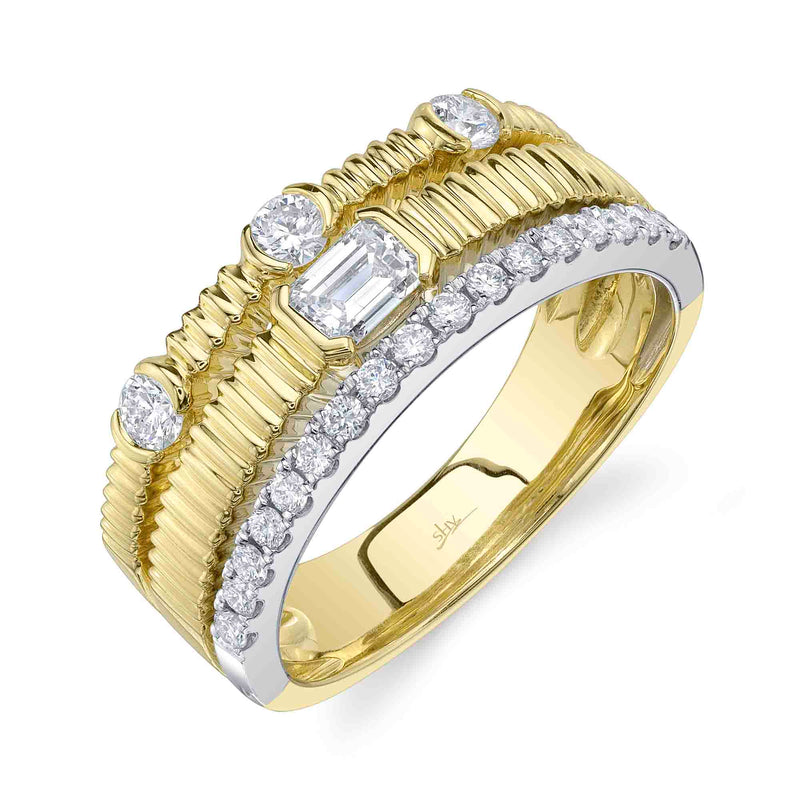 0.67CT DIAMOND EMERALD RIBBED RING