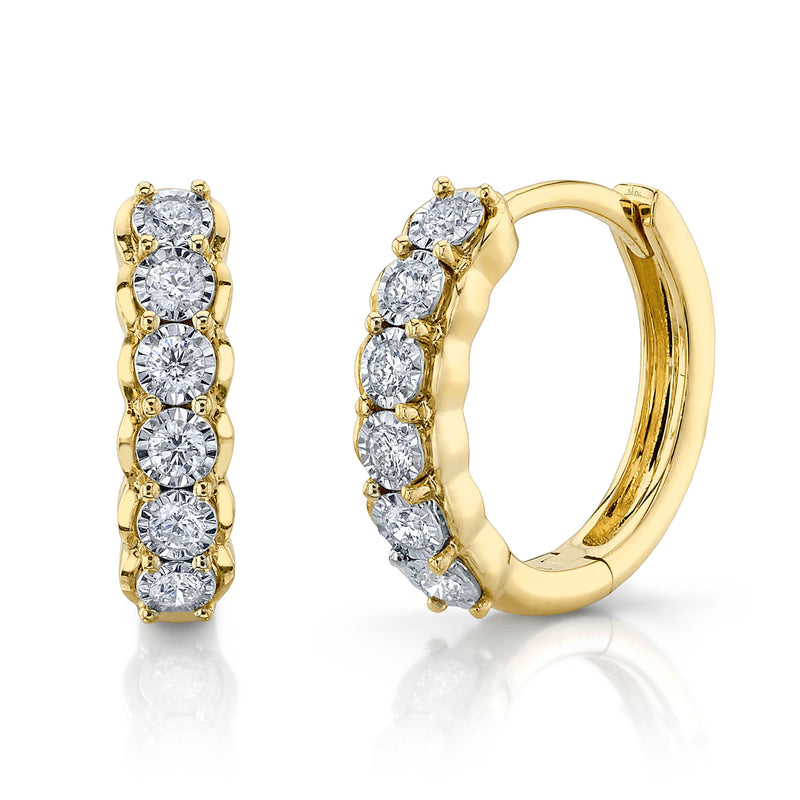 0.23CT DIAMOND HUGGIE EARRING