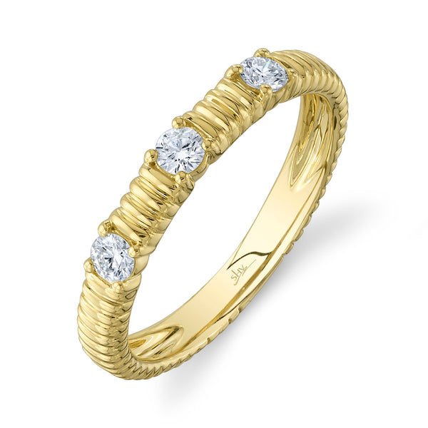 0.24CT DIAMOND RIBBED BAND