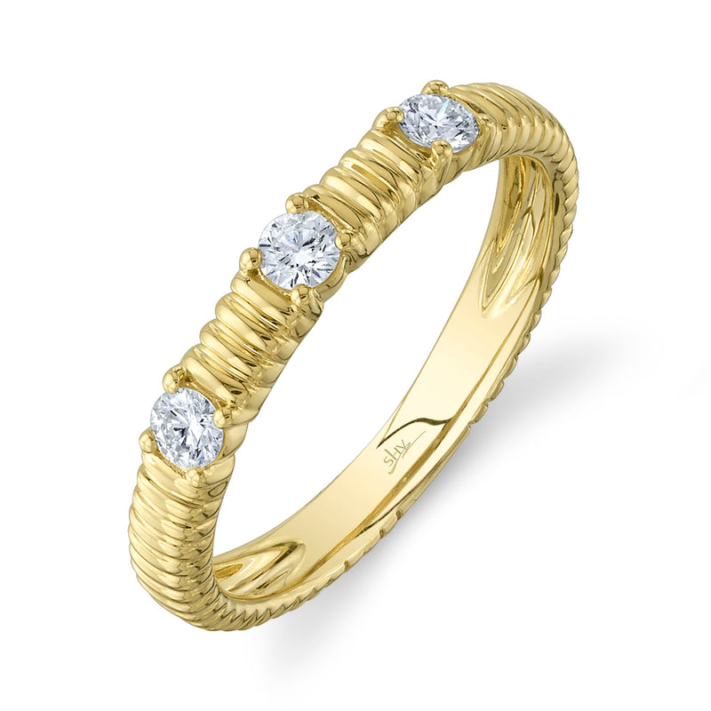 0.24CT DIAMOND RIBBED BAND