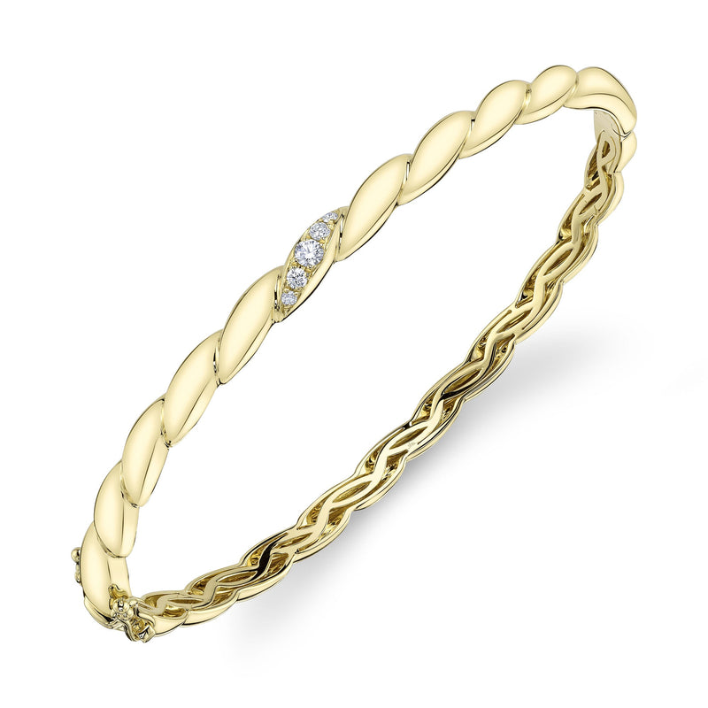 0.13CT DIAMOND TWISTED BANGLE