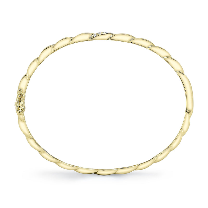 0.13CT DIAMOND TWISTED BANGLE