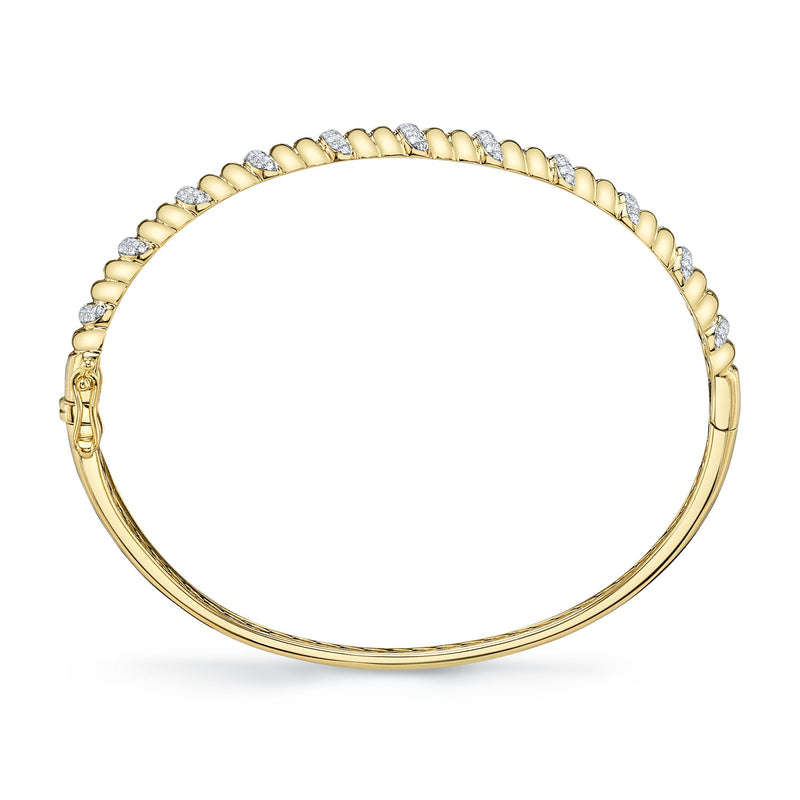 0.46CT DIAMOND RIBBED BANGLE