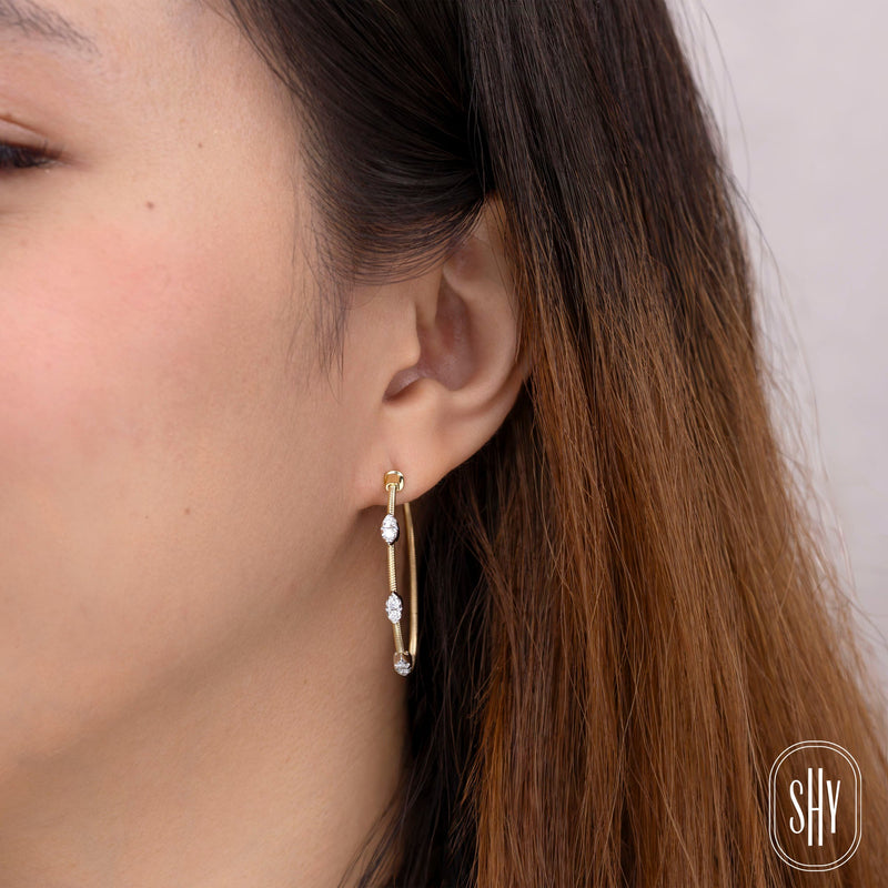 0.42CT DIAMOND HOOP EARRING