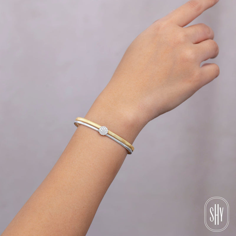 0.28CT DIAMOND PAVE CIRCLE BANGLE