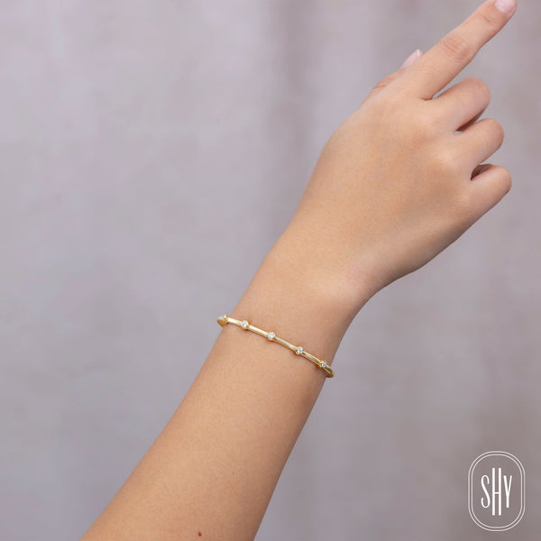 0.32CT DIAMOND BEZEL BANGLE