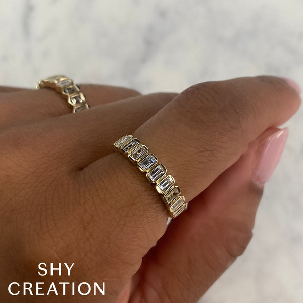 0.78CT DIAMOND BAGUETTE BAND