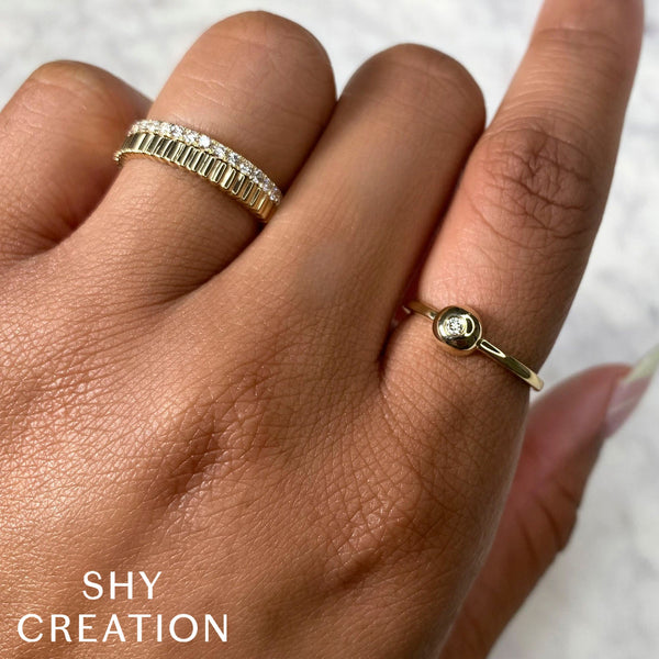 0.42CT DIAMOND RIBBED BAND