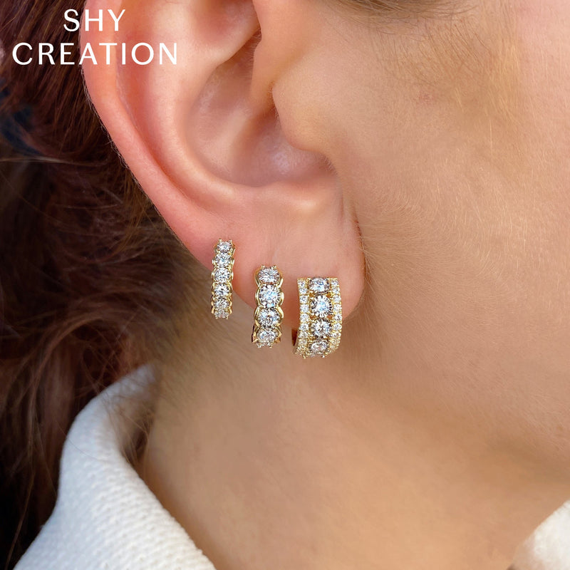 0.23CT DIAMOND HUGGIE EARRING