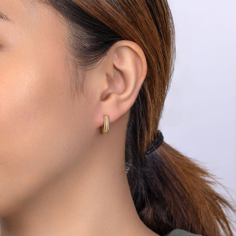 0.07CT DIAMOND HUGGIE EARRING