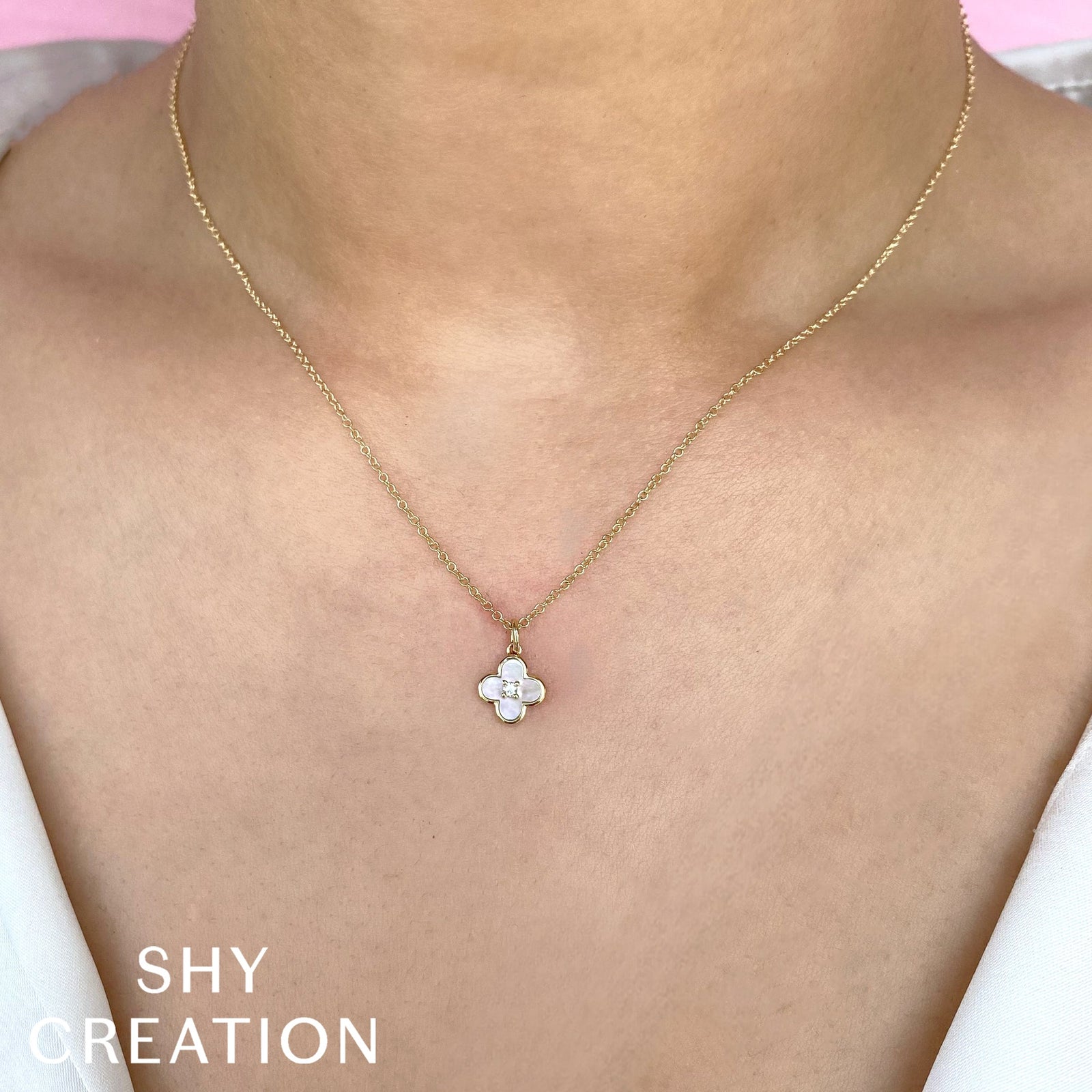0.02CT DIAMOND & 0.33CT MOTHER OF PEARL CLOVER NECKLACE – Shy Creation
