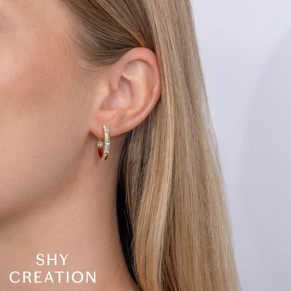 0.24CT DIAMOND GEO CUT HOOP EARRING