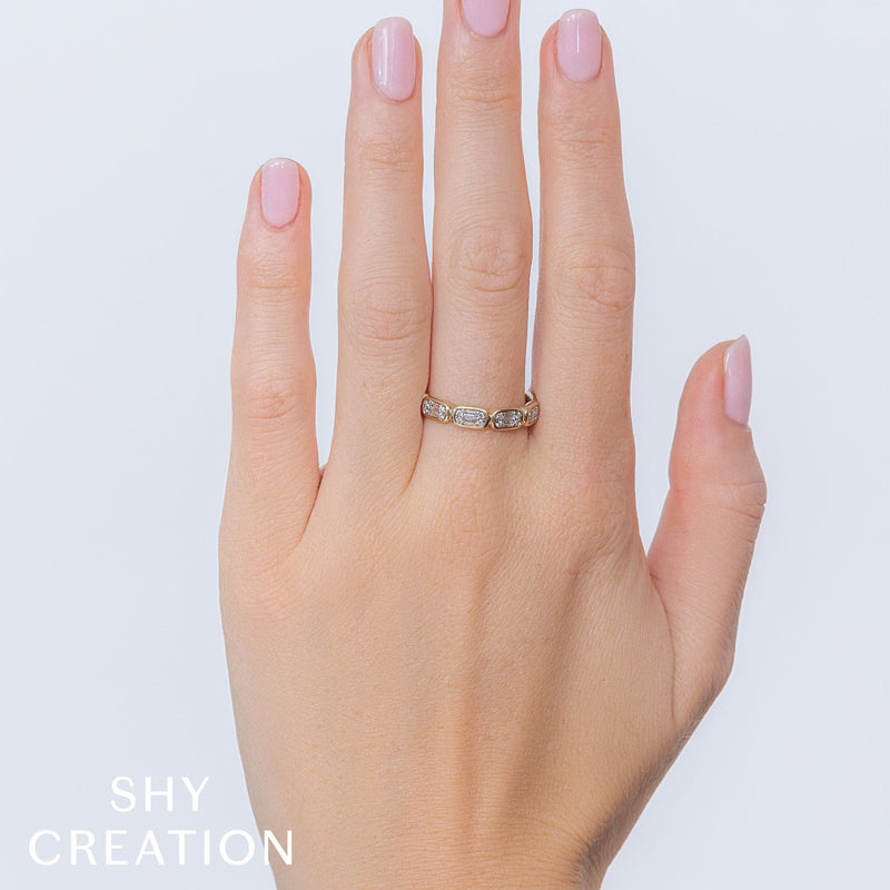 0.29CT DIAMOND BAGUETTE BAND