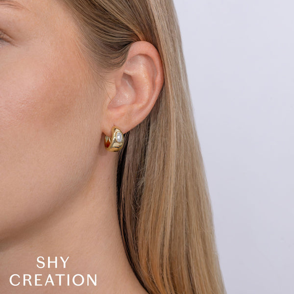 0.10CT DIAMOND BAGUETTE HUGGIE EARRING