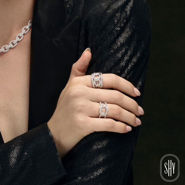 0.61CT DIAMOND LINK RING